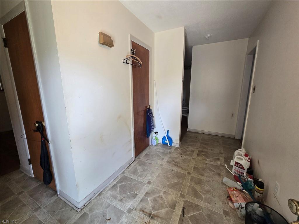 716 Tanbark Dr Property Photo 4