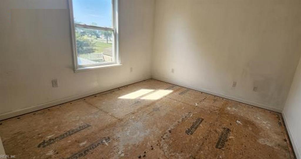 2402 Octopus Rd Property Photo 12