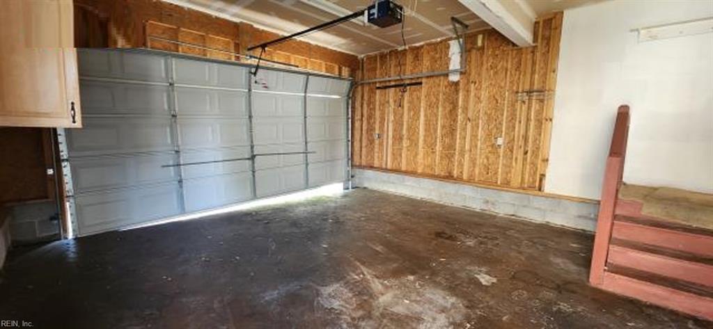 2402 Octopus Rd Property Photo 15