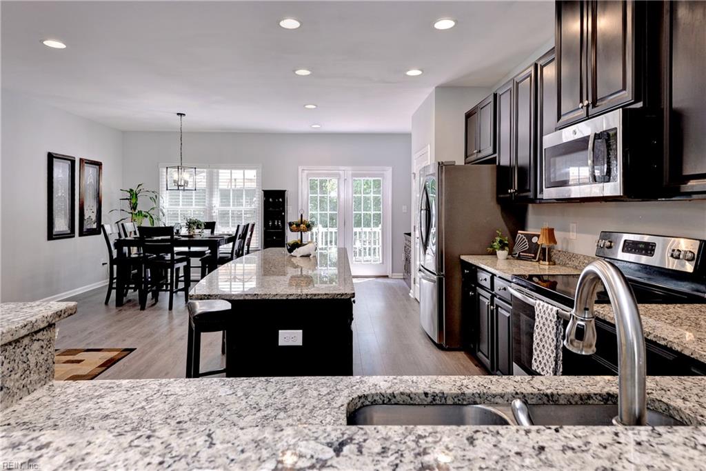 125 Parkway CT