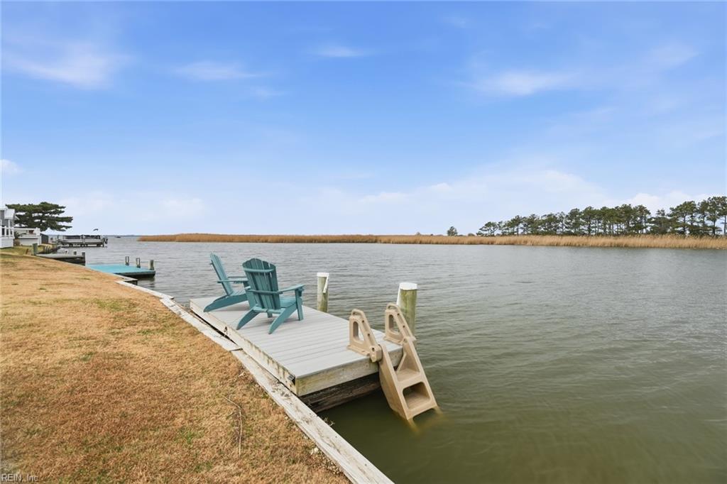 3665 Sandpiper Rd Property Photo 4