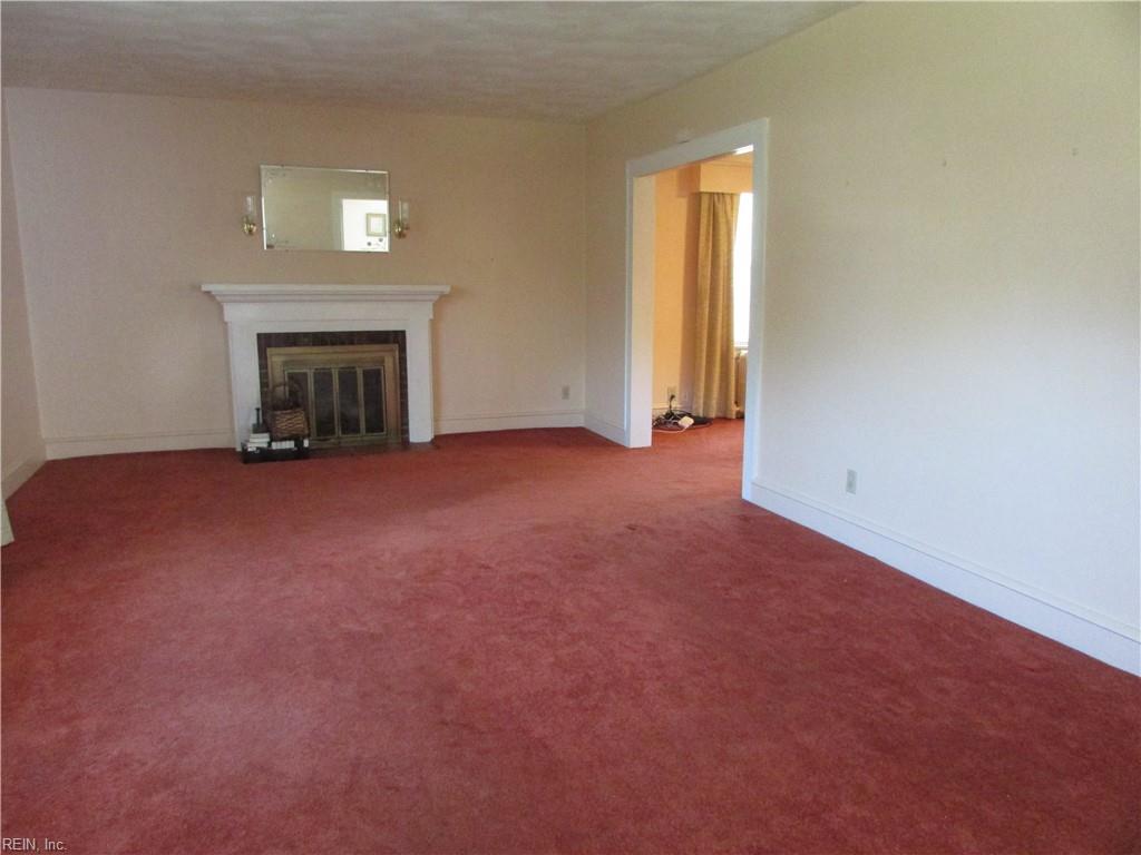 230 Hampton Roads Ave Property Photo 4