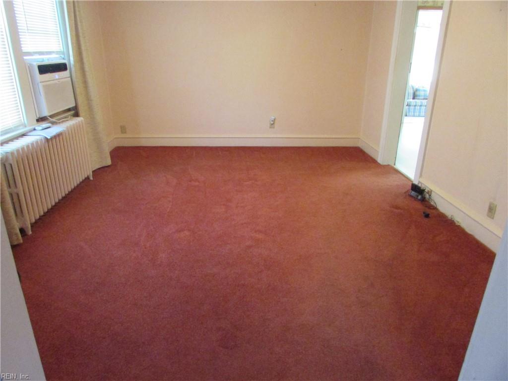 230 Hampton Roads Ave Property Photo 5