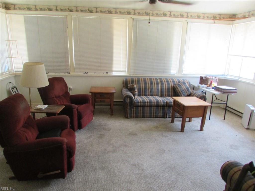 230 Hampton Roads Ave Property Photo 8