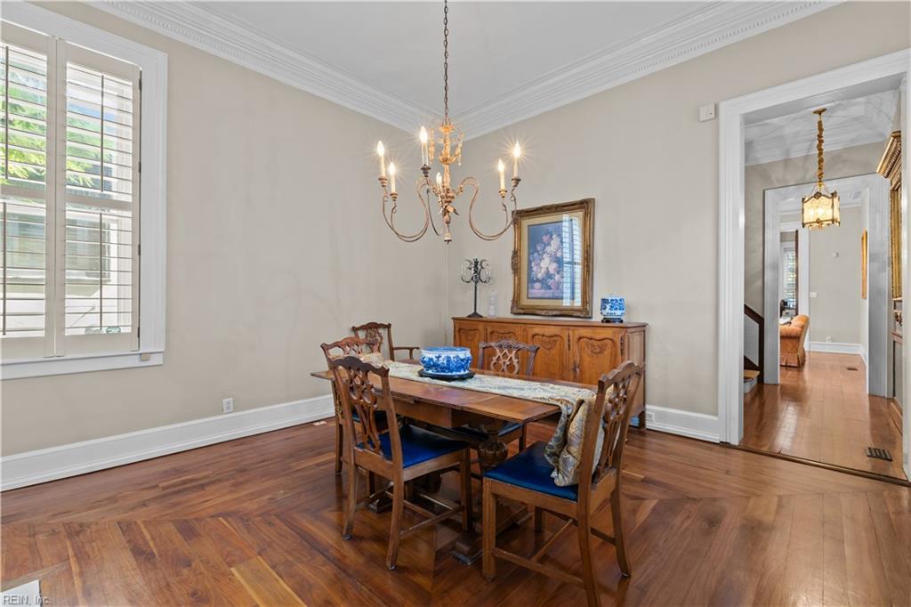 419 Duke St Property Photo 8