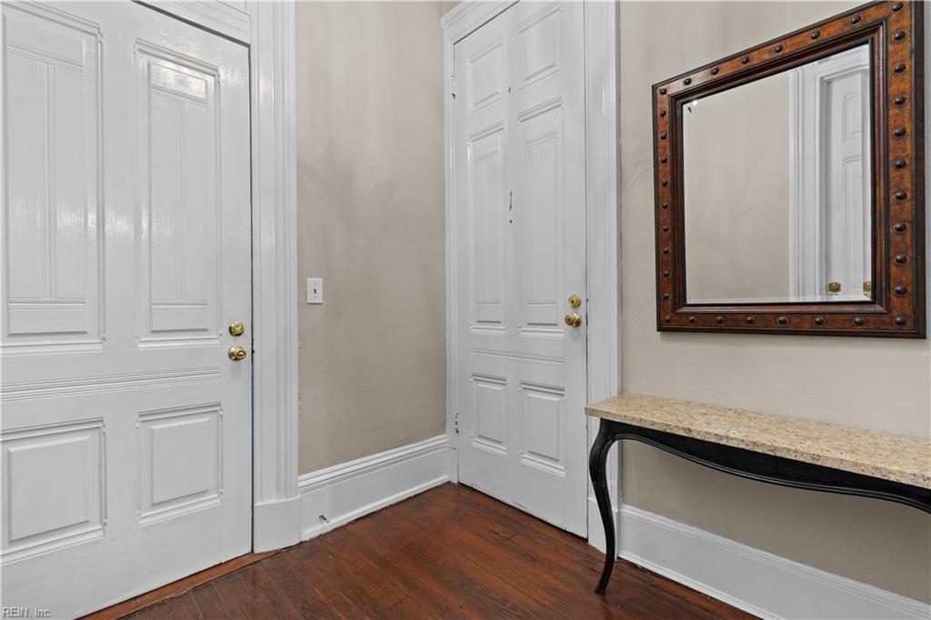 419 Duke St Property Photo 38