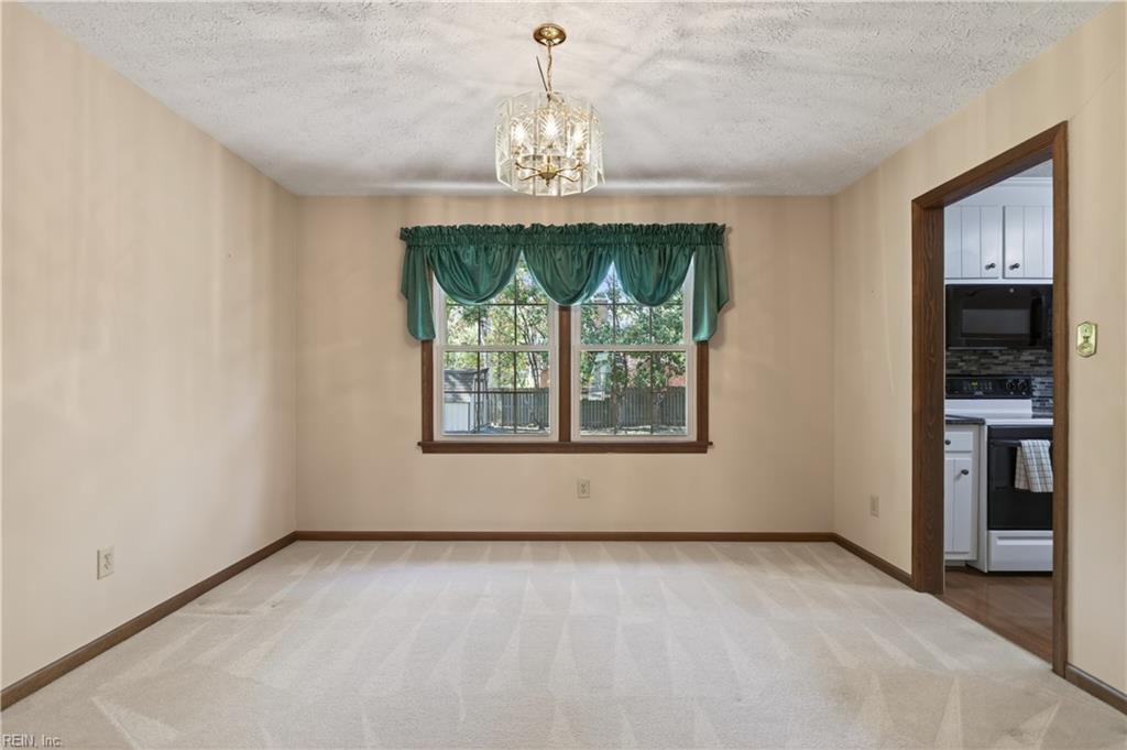 600 Lotz Dr Property Photo 8