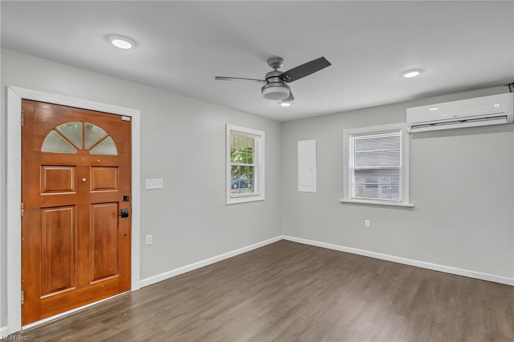 103 Decatur St Property Photo 4