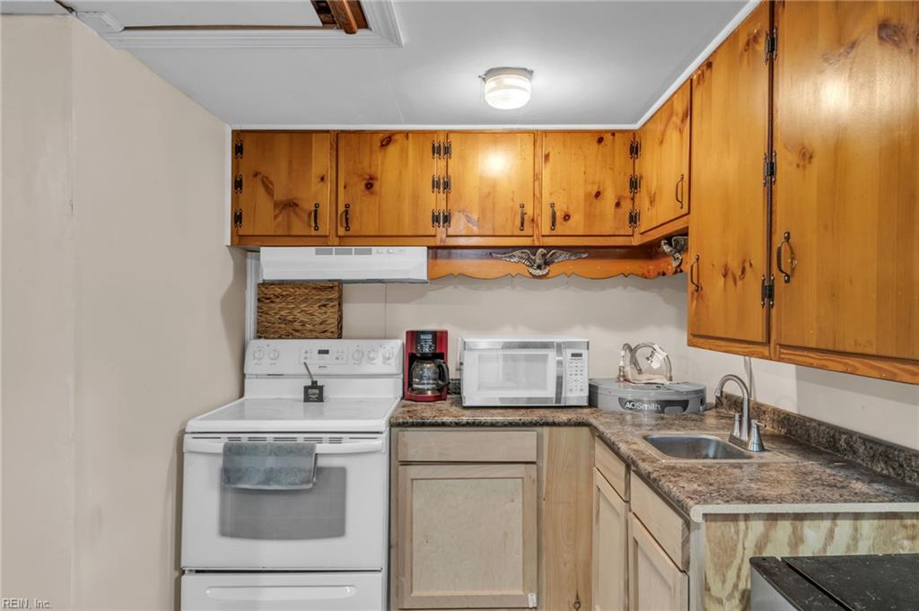 103 Decatur St Property Photo 29
