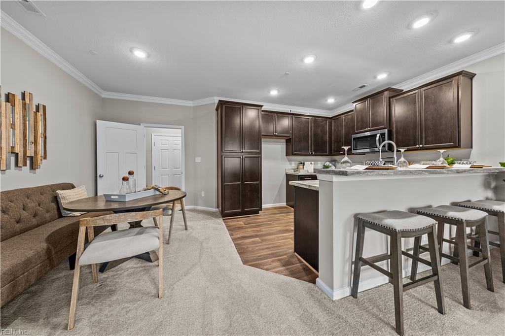 1307 Watermark Way Property Photo 5