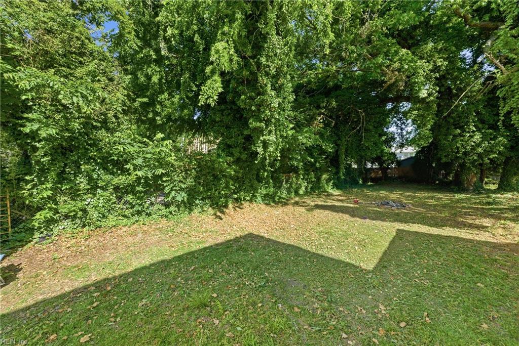 812 Johnson Ave Property Photo 16