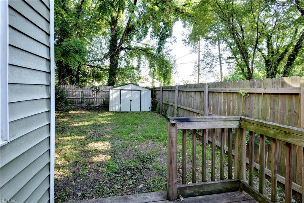 1247 29th St Property Photo 24