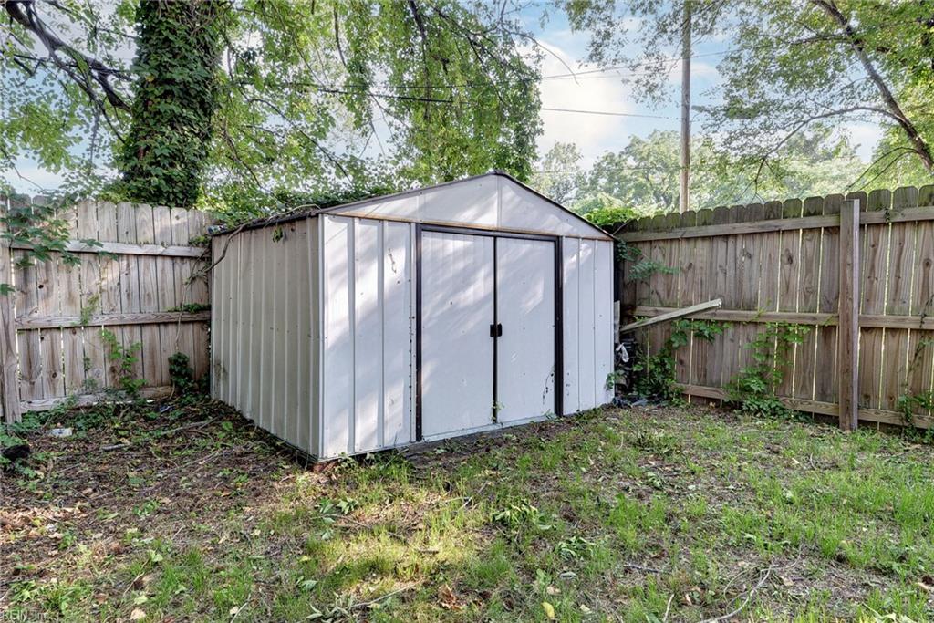 1247 29th St Property Photo 26