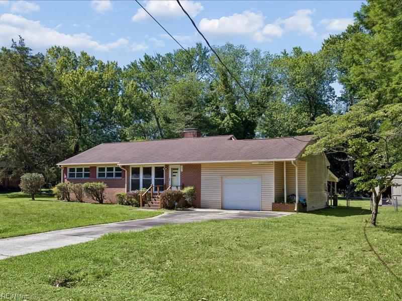 122 Stanley Dr Property Photo 2