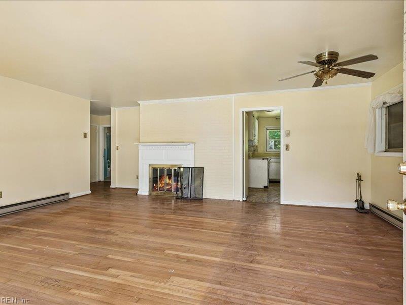 122 Stanley Dr Property Photo 3