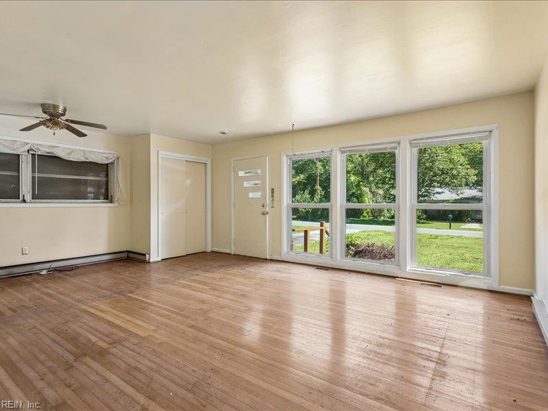 122 Stanley Dr Property Photo 6