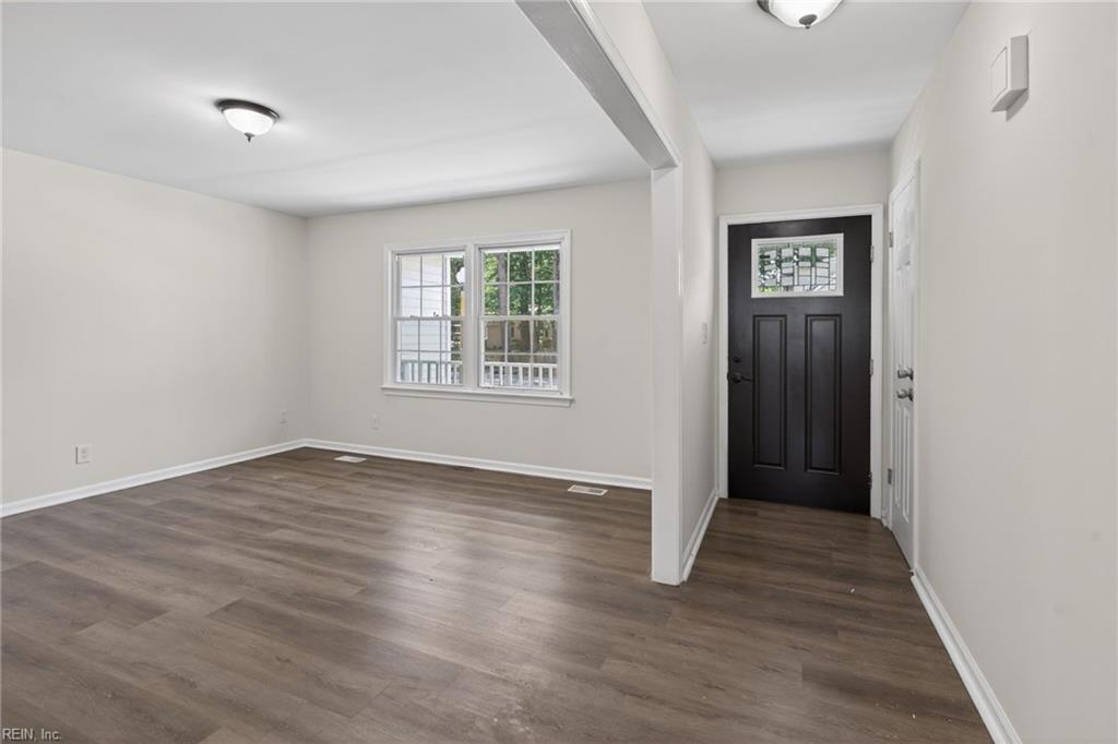601 Musket Ct Property Photo 4