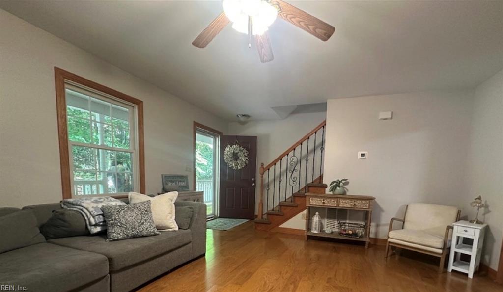 8811 Chipsin Path Property Photo 3