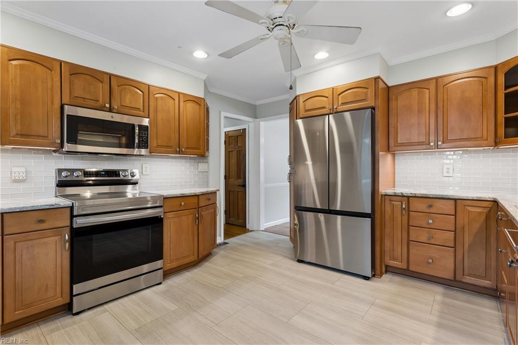 536 King Arthur Dr Property Photo 12