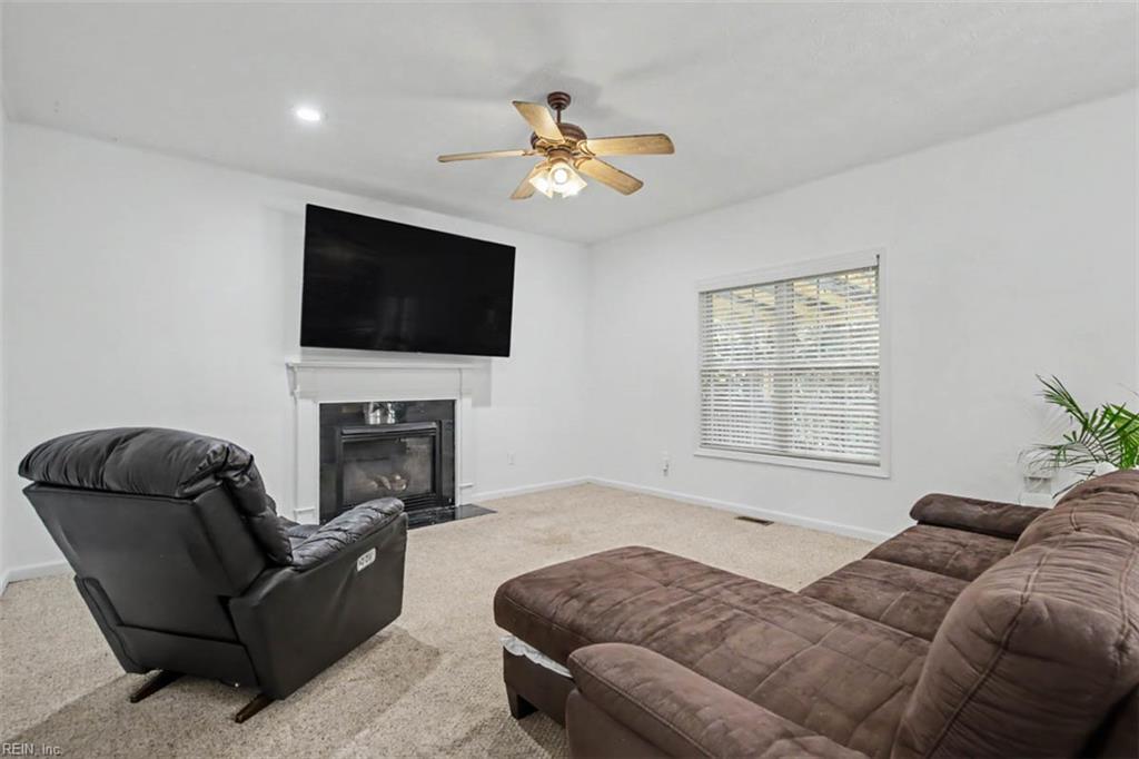 106 Bronze Ct Property Photo 8