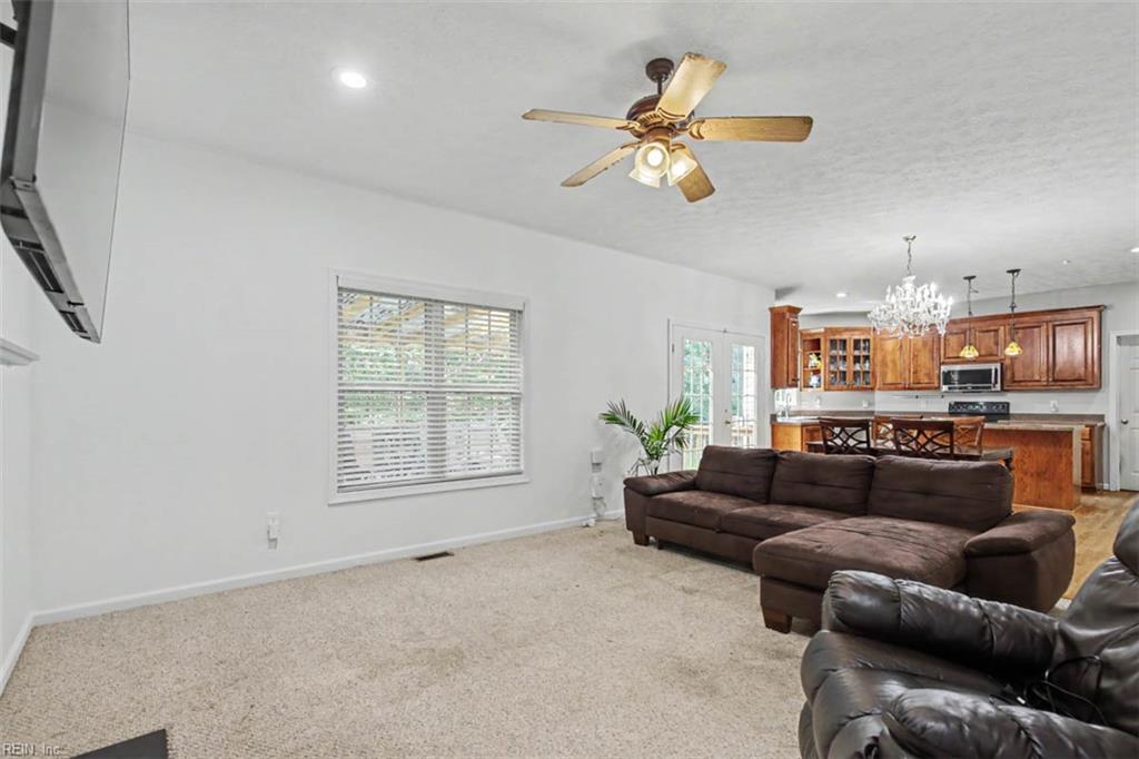 106 Bronze Ct Property Photo 10