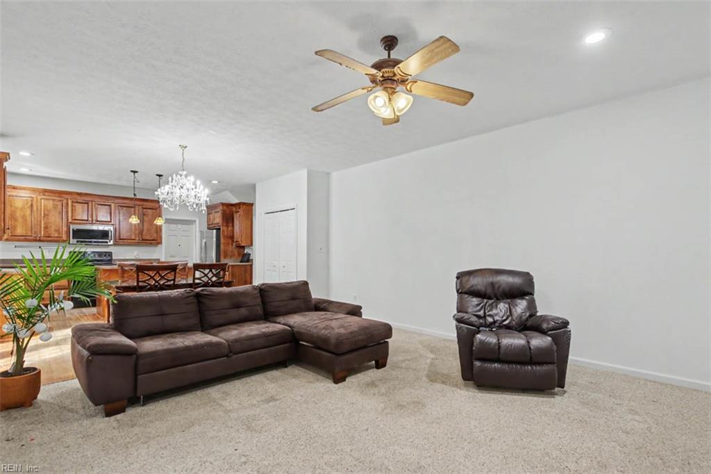 106 Bronze Ct Property Photo 11