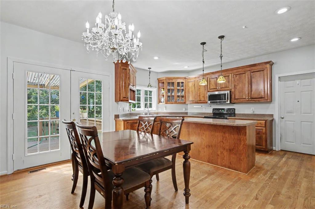 106 Bronze Ct Property Photo 12