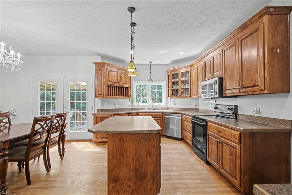106 Bronze Ct Property Photo 15