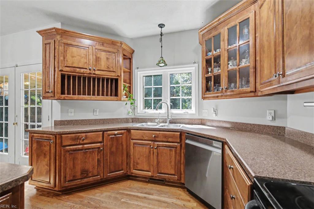 106 Bronze Ct Property Photo 18