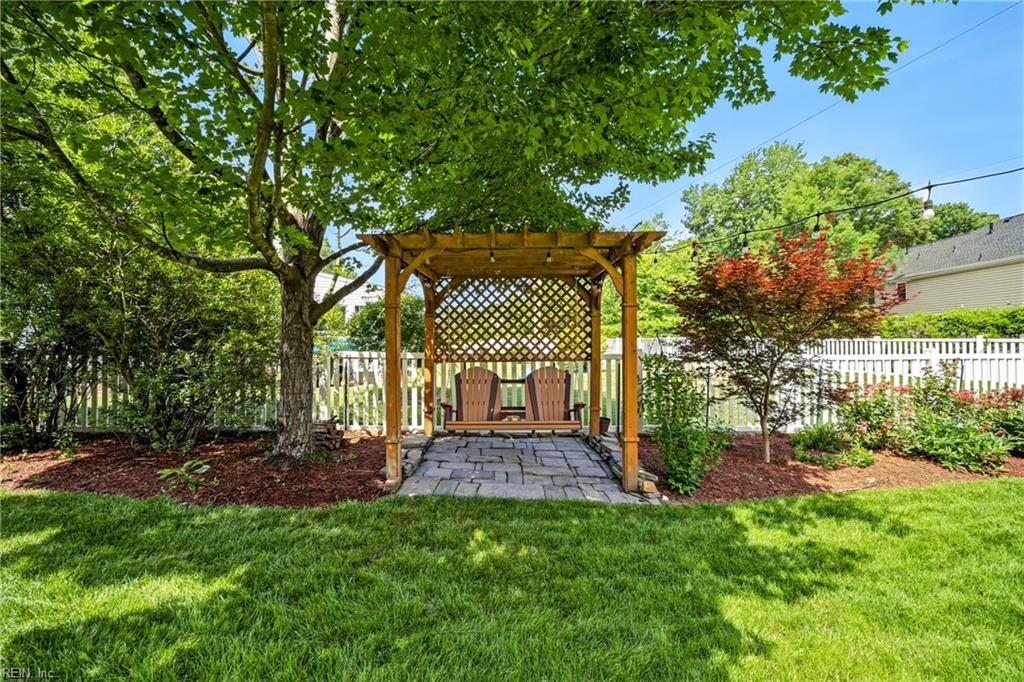 900 Justin Lee Way Property Photo 6