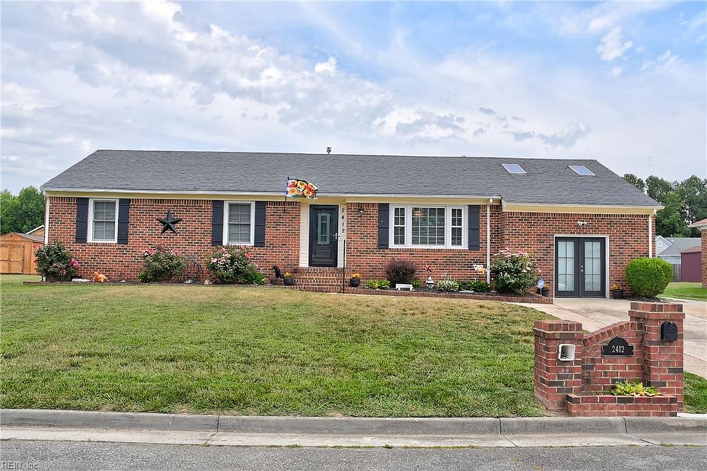 2412 Pine Tree Way Property Photo 1