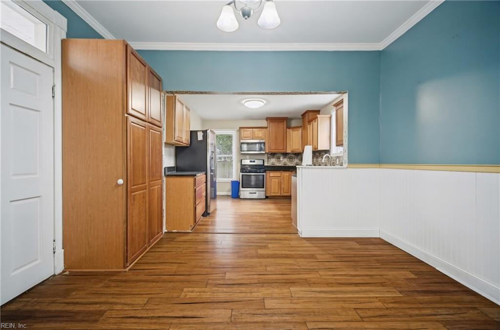 317 W 31 St Property Photo 12