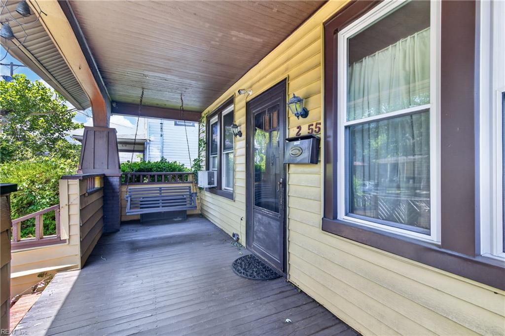 1255 23rd St Property Photo 3