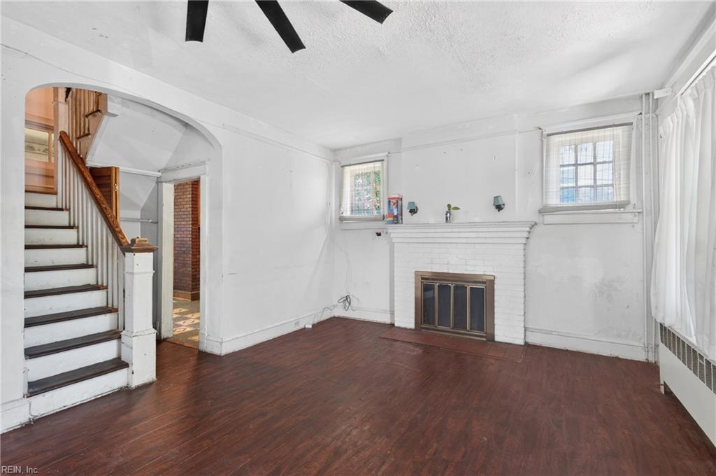 1255 23rd St Property Photo 4