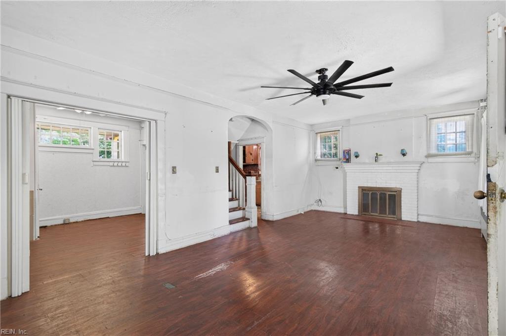 1255 23rd St Property Photo 5