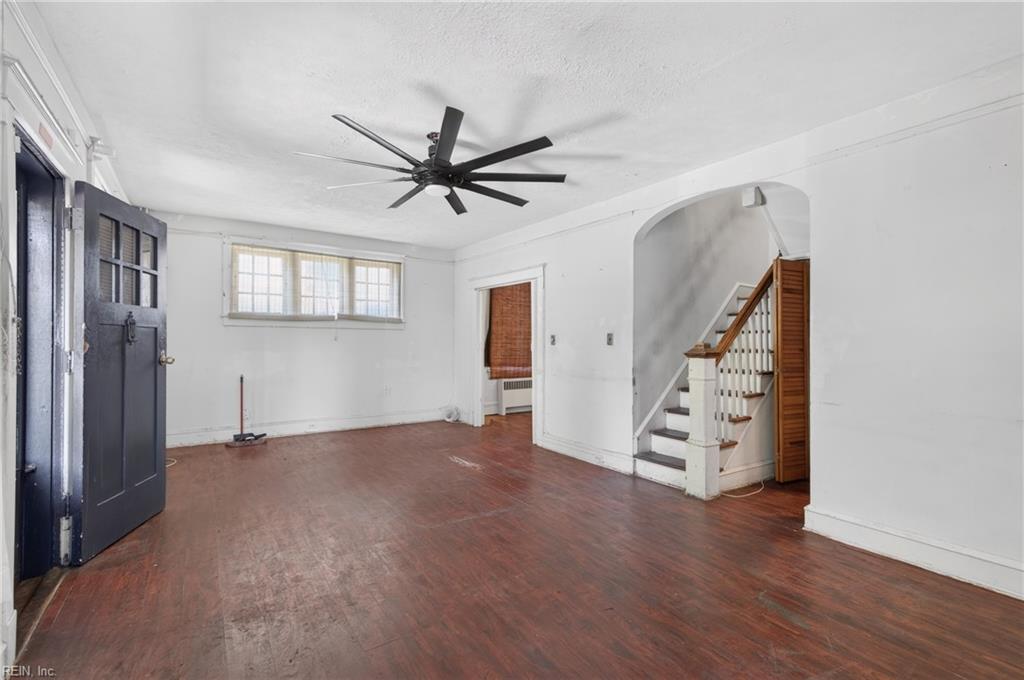 1255 23rd St Property Photo 6