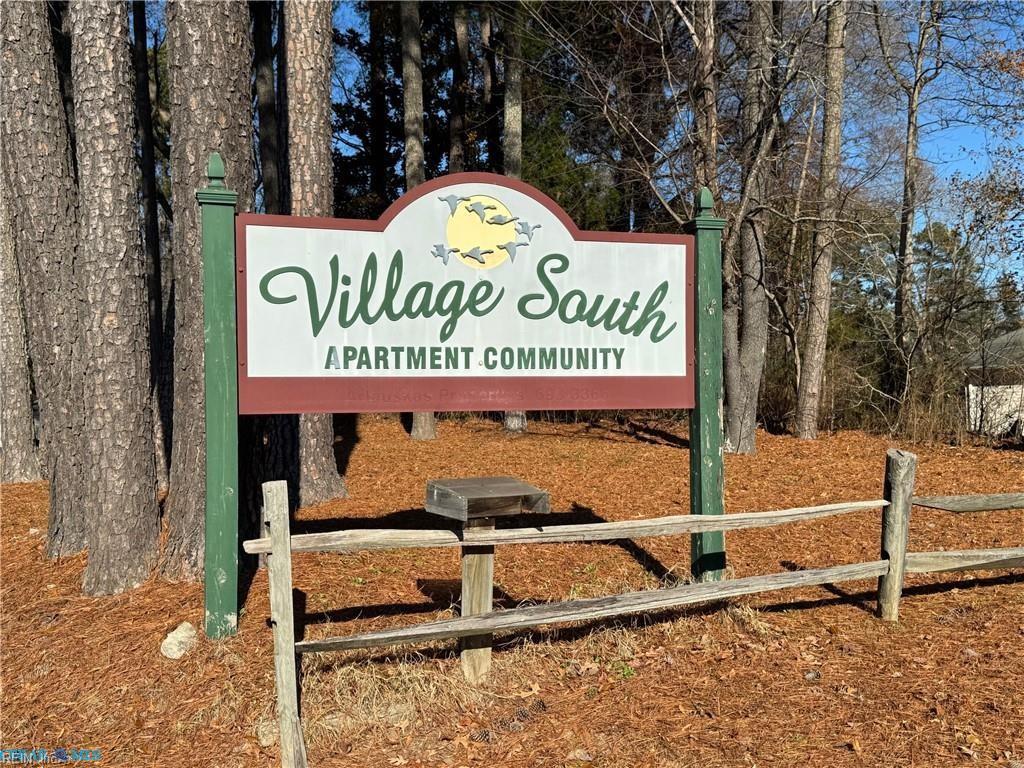 6822 Village South Dr Property Photo 1