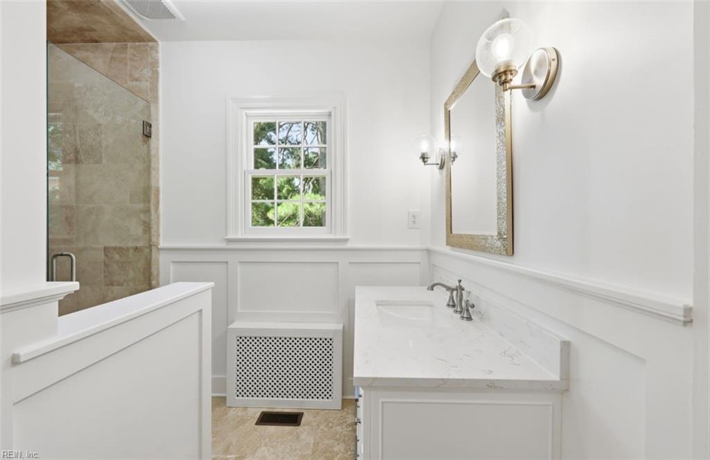 1005 Bay Colony Dr Property Photo 39