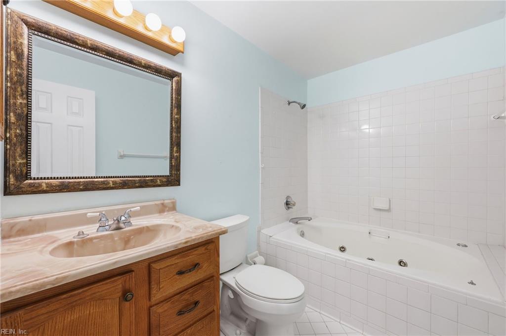 1226 Foursome Ln Property Photo 6