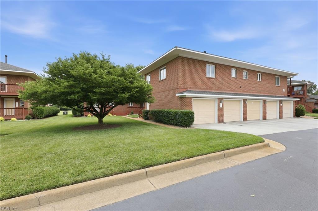 1226 Foursome Ln Property Photo 8