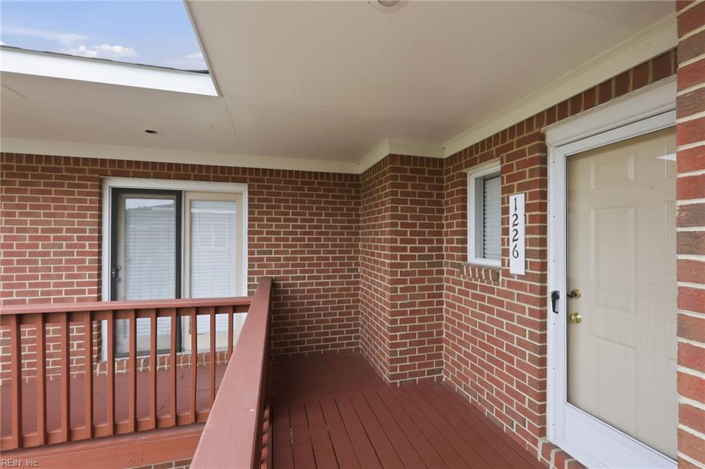 1226 Foursome Ln Property Photo 11