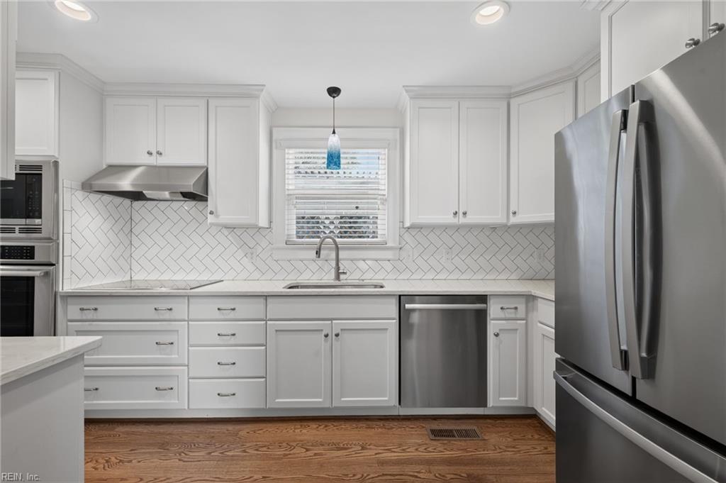 110 75th St Property Photo 18
