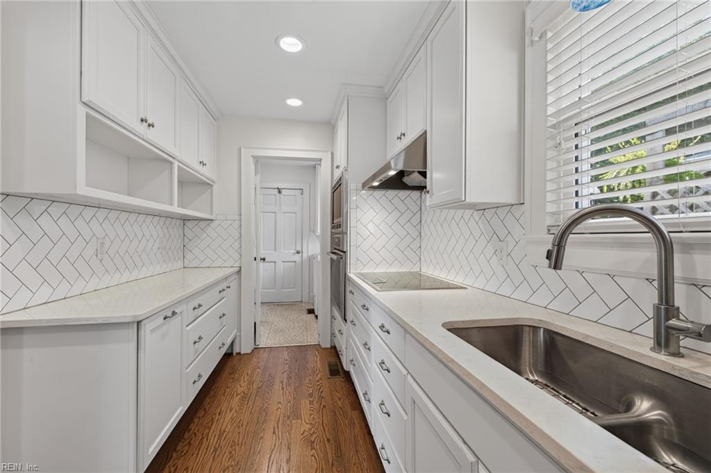 110 75th St Property Photo 19
