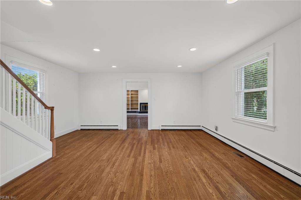 110 75th St Property Photo 22