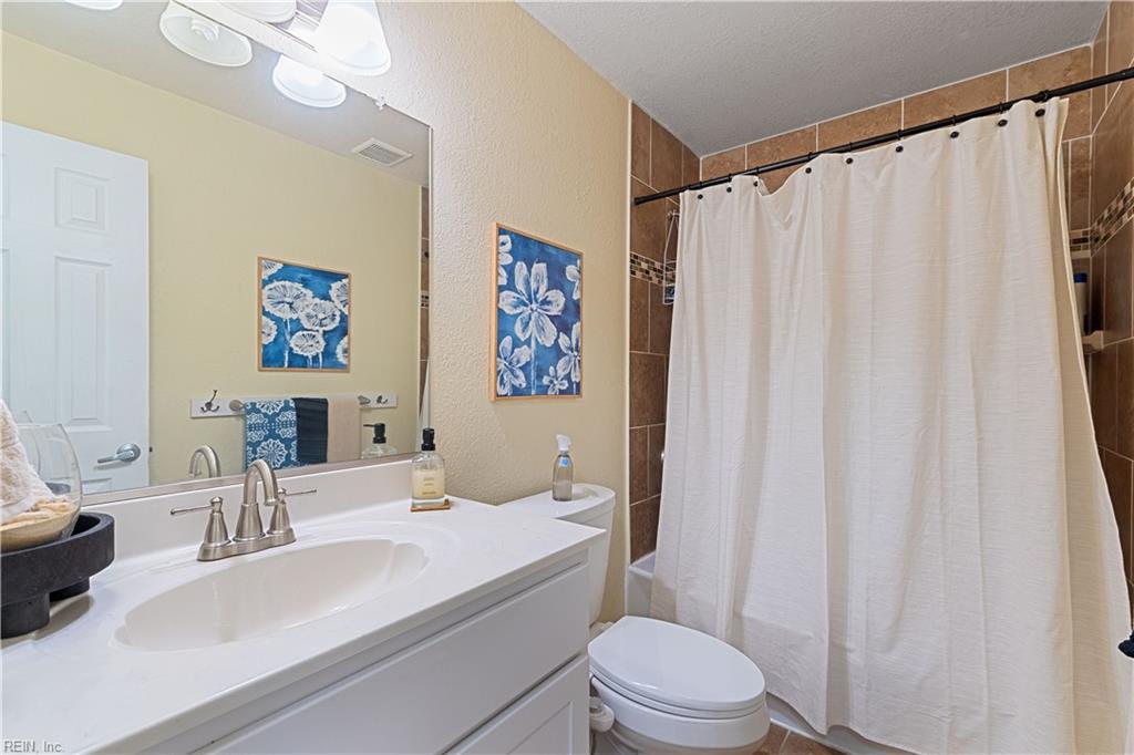 9573 6th Bay St Property Photo 15