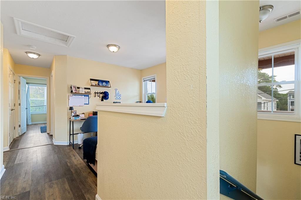 9573 6th Bay St Property Photo 17