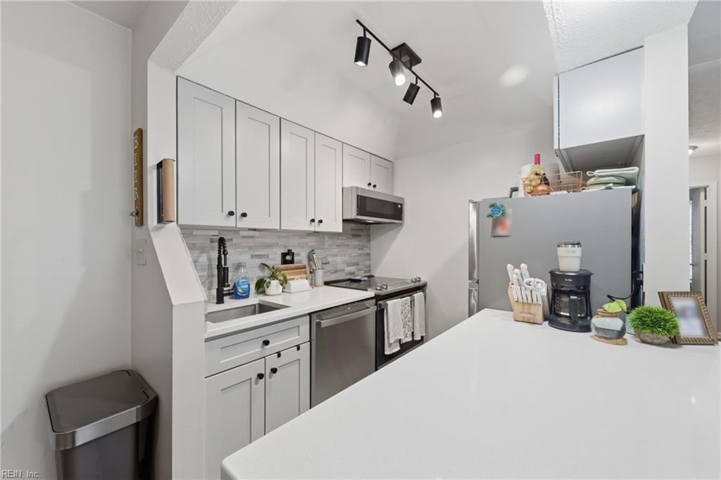 103 Haverford Ct Property Photo 11
