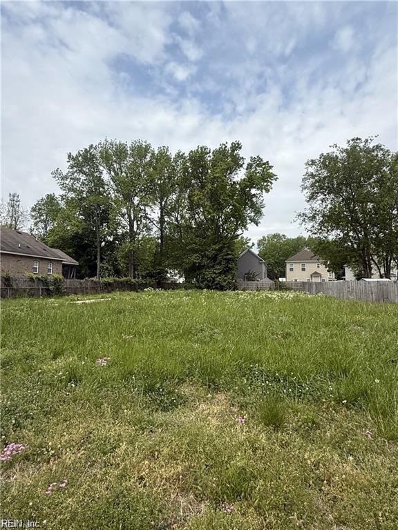 6232 Old Townpoint Rd Property Photo 1