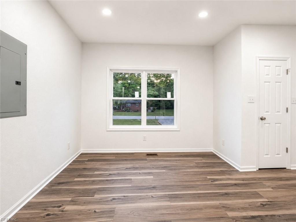 5077 James Way Property Photo 9