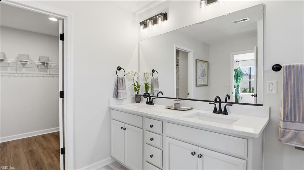 1029 Bennett's Arch Property Photo 32